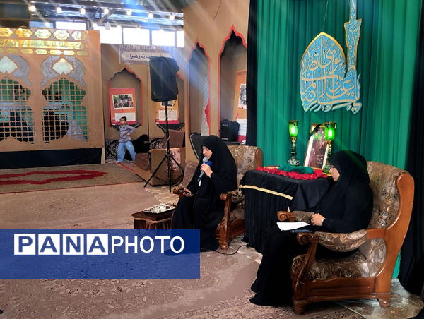 محفل شعرخوانی نخبگان ادبی با حضور مشاور رئیس‌جمهور شهید در قم