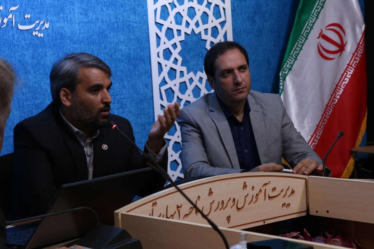 پیگیری و استمرار قدم در مسیر کارهای اداری، تنها راه نتیجه‌گیری در فعالیت‌ها است