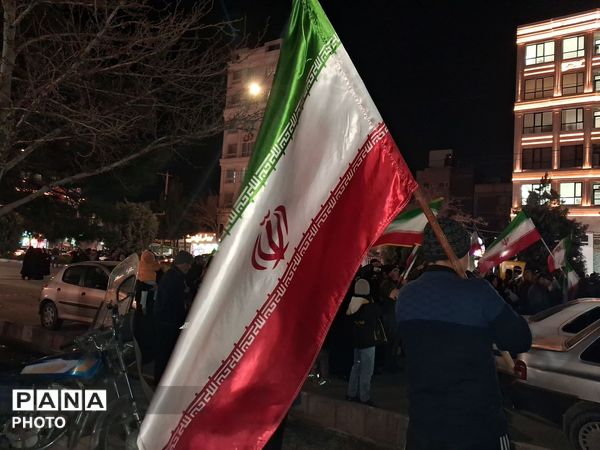 حماسه سازی مردم نیشابور در بیستمین شب از راهپیمایی های مردمی بلوار فضل 