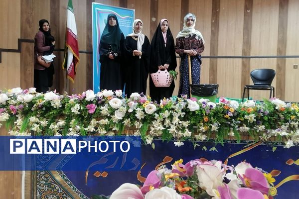 داوری آثار تئاتر درسی در ناحیه سه شیراز 