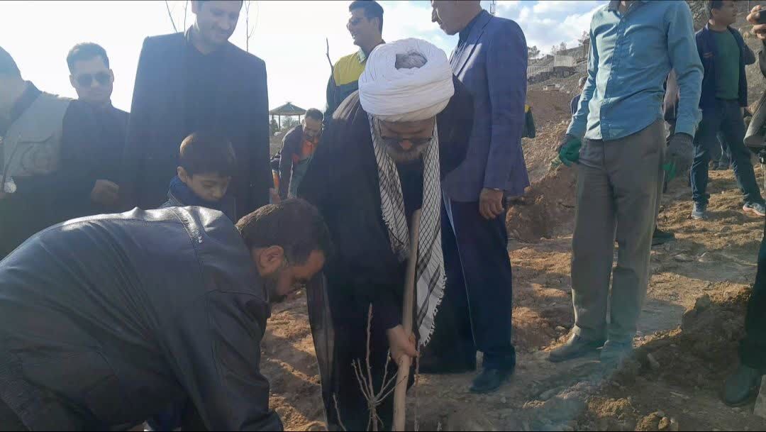 جشن روز درختکاری در بامشار کاشمر 