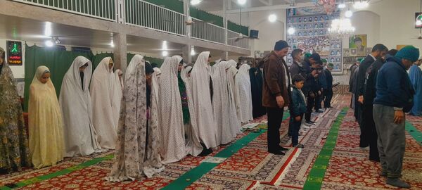 اعتکاف غوطه ور شدن در دریای روشن امید