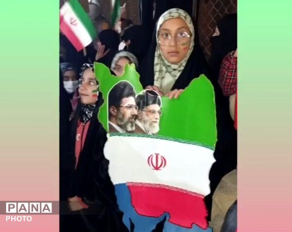 موشک‌های مقاومت  در دست دختران لالجین