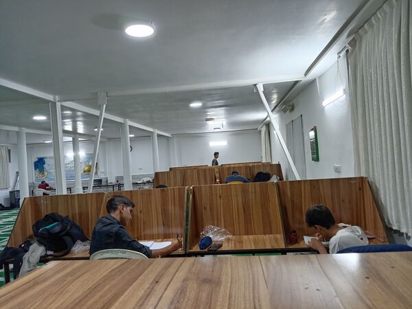 آ غاز به کارفعالیت قرائت خانه دبیرستان نمونه آیت الله خامنه‌ای کاشمر