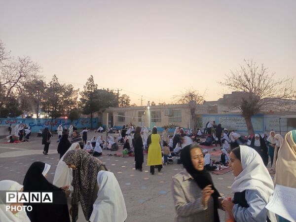 افطاری در دبستان سمیه