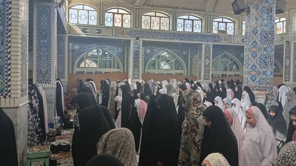 نماز جمعه با حضور دانش‌آموزان فعال بسیجی شهر بن