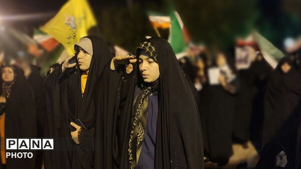 شبی بارانی و ملکوتی در تویسرکان؛ اقامه نماز استغاثه در جوار آرامگاه حیقوق نبی