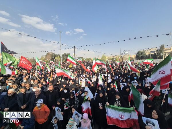 بیعت با سومین رهبر انقلاب اسلامی حضرت آیت الله  سید مجتبی حسینی خامنه ای (حفظه الله ) 