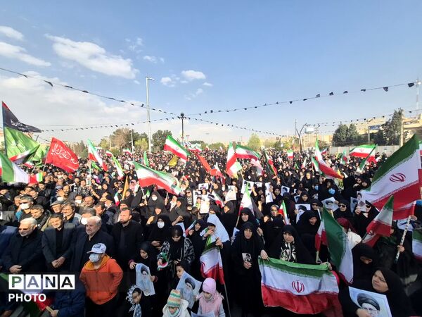 بیعت با سومین رهبر انقلاب اسلامی حضرت آیت الله  سید مجتبی حسینی خامنه ای (حفظه الله ) 