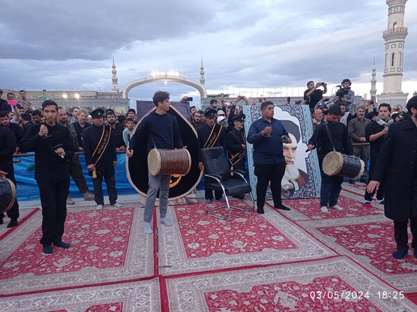 مراسم تشییع و خاکسپاری دو شهید گمنام دوران دفاع مقدس در قم