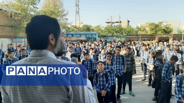 آغاز سال تحصیلی جدید در دبیرستان پسرانه عبدالحسین قفلی
