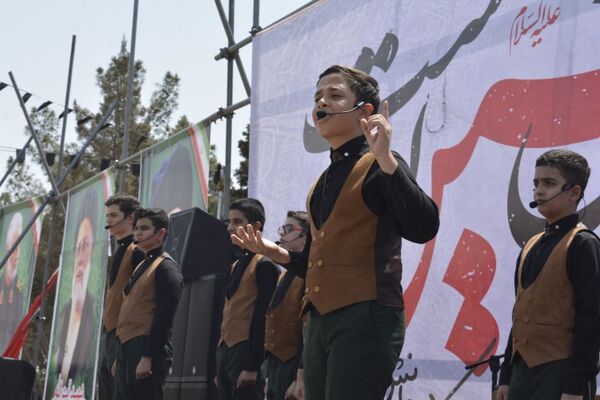 پیاده روی دلدادگان اربعین حسینی ع در اسلامشهر به سوی امامزاده اسماعیل