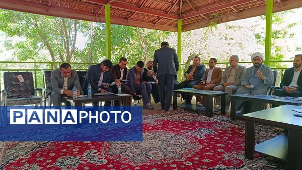 نشست هم‌اندیشی معاونان پرورشی و تربیت‌بدنی استان کهگیلویه و بویراحمد