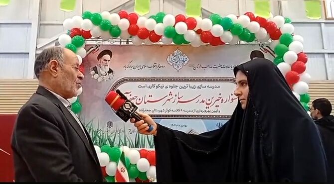 بازدید استاندار قم از نمایشگاه دست‌سازه های دانش آموزان جعفرآباد