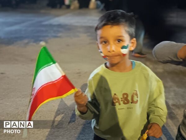 دومین اربعین حضور مردم غیور نیشابور همزمان با دومین سالگرد شهادت شهدای خدمت