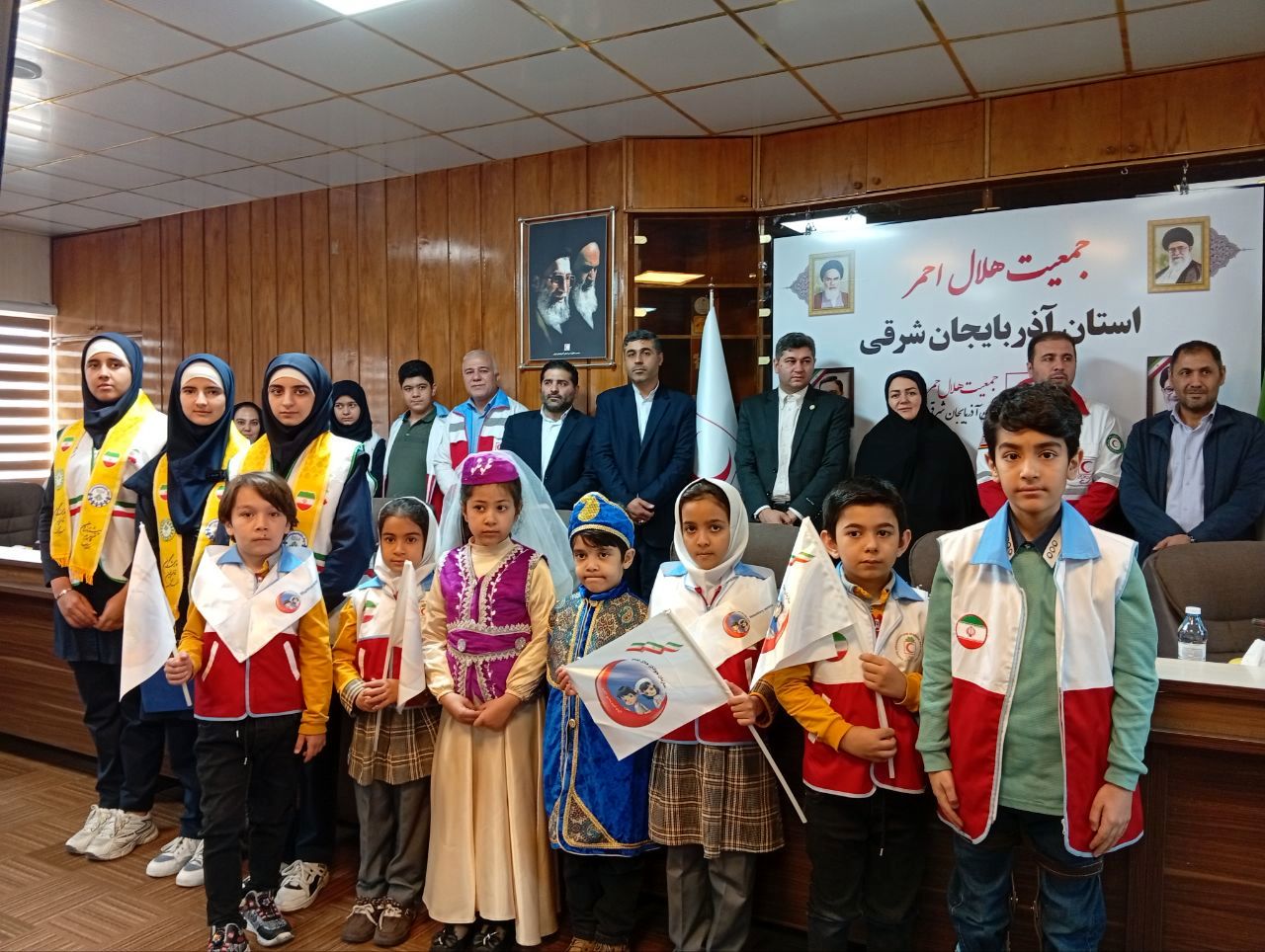 گرامیداشت روز جهانی صلیب سرخ و هلال‌احمر با حضور تشکل‌های دانش‌آموزی در آذربایجان شرقی