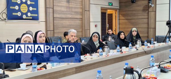 گردهمایی نویسندگان موسسه رهنمای اهل قلم