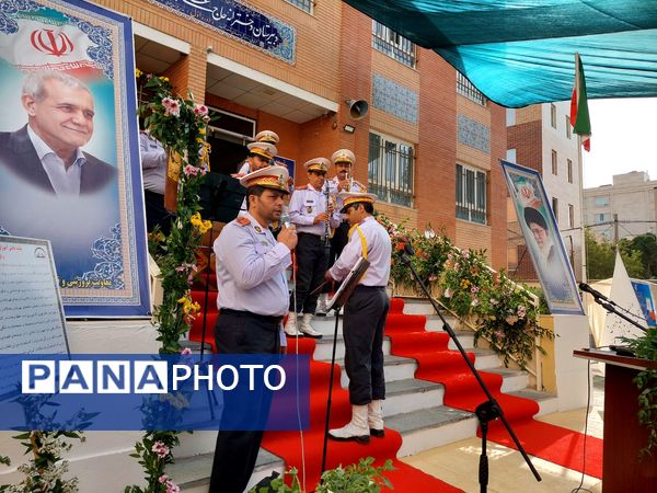 زنگ جوانه ها در مشهد به صدا در آمد