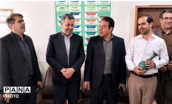 تجلیل از مقام شامخ فرهنگیان منطقه سردرود
