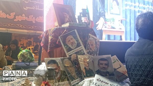 حماسه سازی مردم نیشابور در بیستمین شب از راهپیمایی های مردمی بلوار فضل 