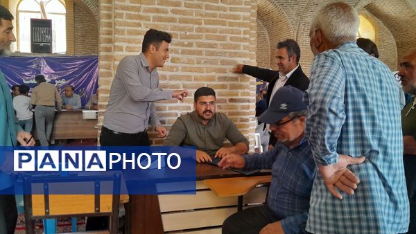 میز خدمت آموزش و پرورش نیشابور در نماز جمعه 