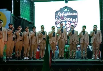 تماشاخانه سیار کانون، میهمان کودکان و نوجوانان شیراز شد