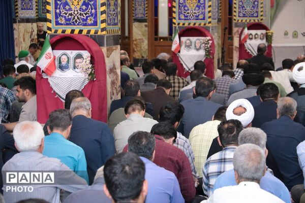 برپایی آیین بزرگداشت دولتمردان شهید در مسجد حظیره یزد 