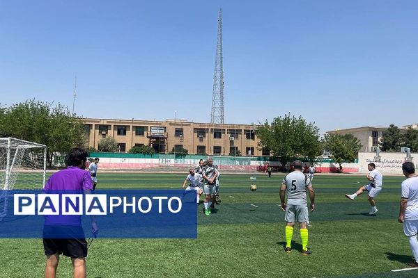 مسابقات ورزشی ویژه فرهنگیان به‌مناسبت گرامیداشت هفته معلم در ناحیه 2 شهرری 