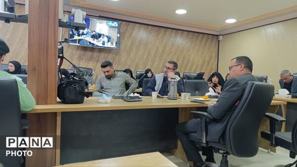 نشست خبری به‌مناسبت هفته معلم