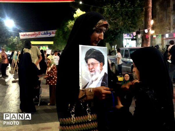 طنین شور و شعور نبوی در حسینیه امام خمینی نیشابور؛ عیدانه نوجوانان پانا در مهدِ عاشقی