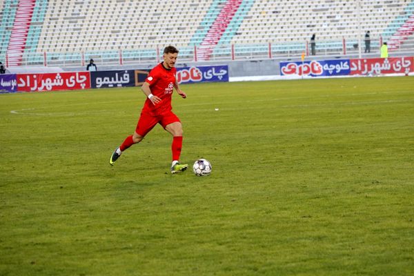 بازی تراکتور و ملوان در تبریز