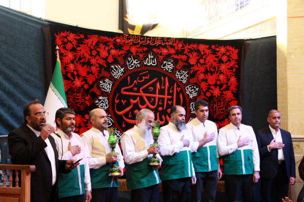 حضور خادمان رضوی در اعتکاف دانش‌آموزی فهرج