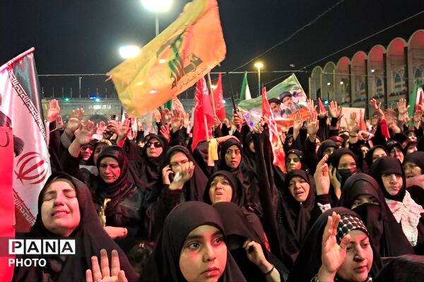 آیین وداع ملت ایران با پدر امت؛ خیزش یک ملت در سوگ رهبر شهید