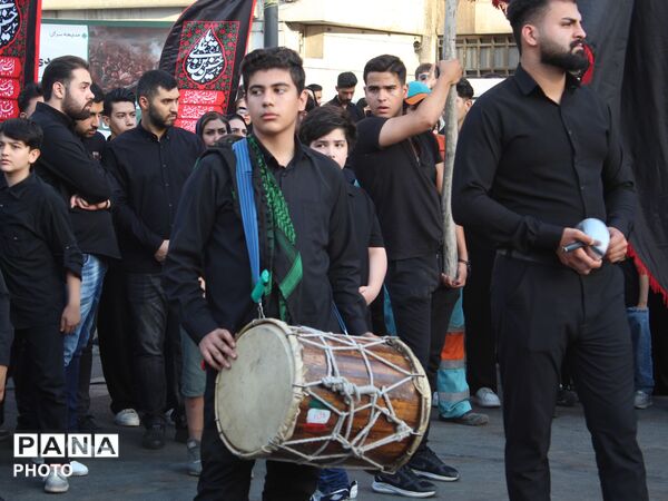 ماتم حسینی در چهارراه بهار؛ ضجه های عاشورایی در غروب غربت