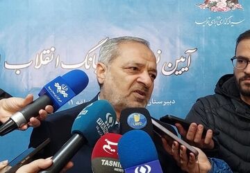 آینده ایران در دستان دانش‌آموزان است