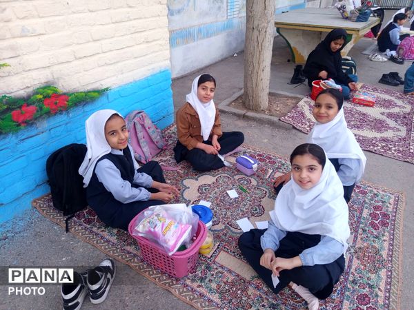 افطاری در دبستان سمیه