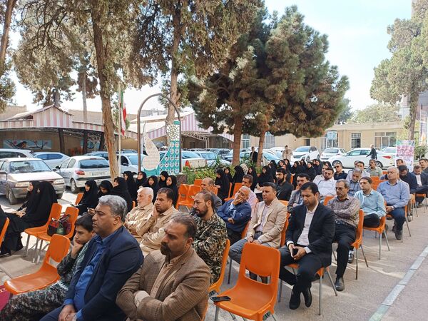 گرامیداشت هفته دفاع مقدس در اداره آموزش و پرورش ناحیه ۳ مشهد