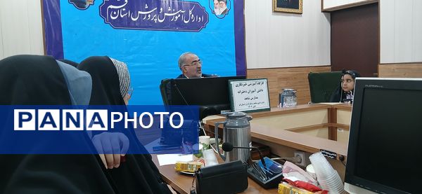 کارگاه مهارت خبرنگاری دانش‌آموزان مدارس شاهد قم