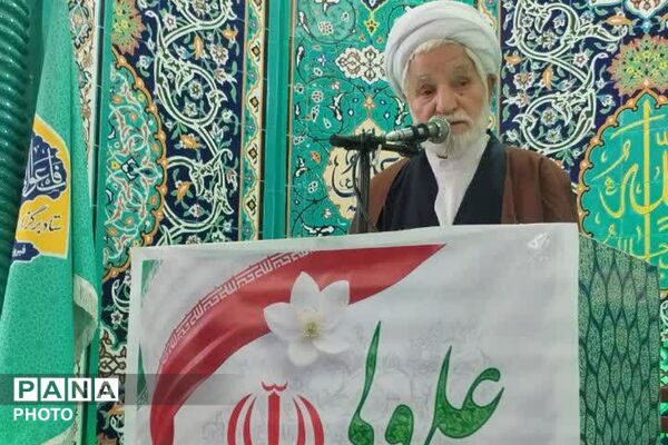 مصلی فیروزکوه در دومین جمعه خردادماه، معطر به یاد شهدا و حماسه مقاومت شد