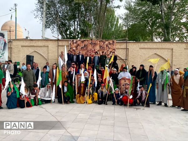 حرم حضرت قیدار نبی(ع) میزبان نمایش بزرگ بازسازی واقعه غدیر شد/