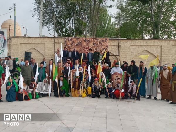 حرم حضرت قیدار نبی(ع) میزبان نمایش بزرگ بازسازی واقعه غدیر شد/