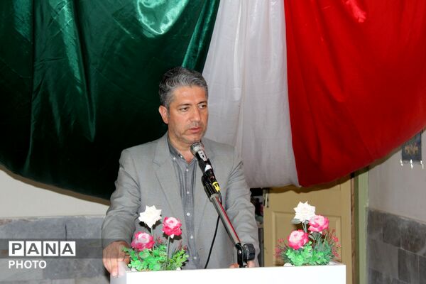 افتتاح زمین چمن مصنوعی در مدرسه شهید صفدری سه گنبد 