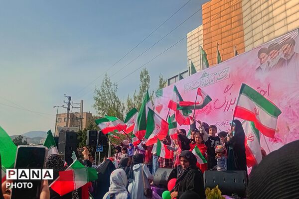 اجتماع بزرگ دختران ایران به مناسبت ولادت حضرت معصومه (س) و روز دختر در پردیس