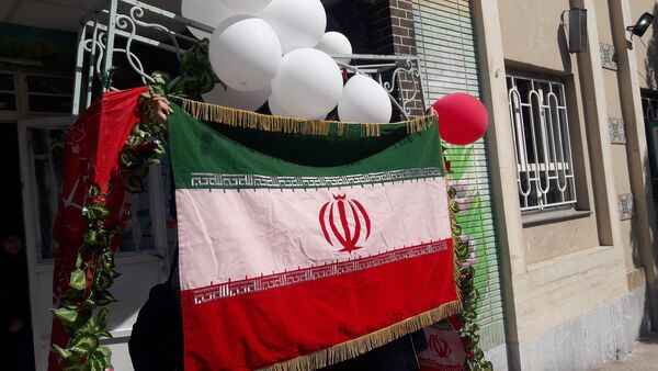 آیین بازگشایی مدارس و نواختن زنگ مهر ایثار وشهادت در دبیرستان میرزا جعفر سروقد