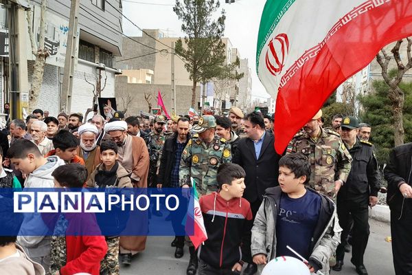 حضور گسترده مردم شهرستان شهید پرور شهرستان شهریار در راهپیمایی ۲۲ بهمن