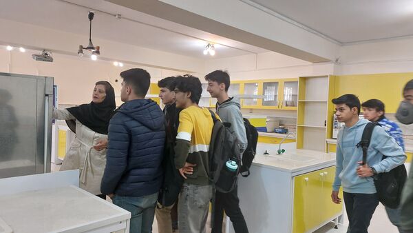 کارگاه آشنایی با تجهیزات آزمایشگاه کشت سلول و تکنیک‌های آسپتیک