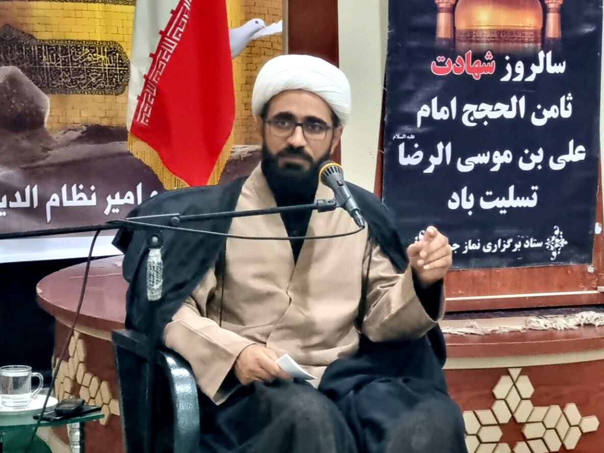 سیره رضوی، نقشه راه بصیرت و مقاومت در شهرستان حاجی‌آباد است