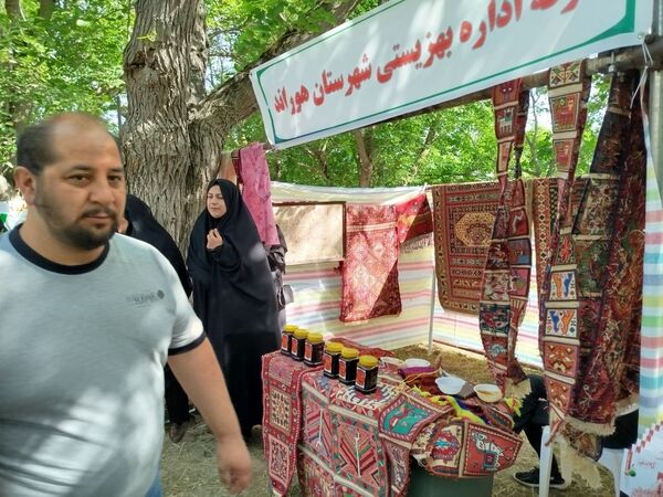 جشنواره توت سفید در هوراند
