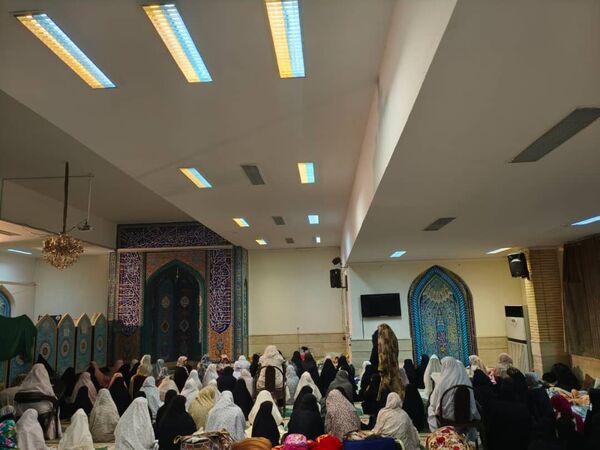 لحظات ناب اعتکاف دانش‌آموزی دختران در جاسک