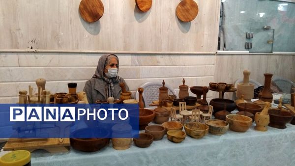 نمایشگاه صنایع‌دستی و سوغات شب یلدا در شهرستان محلات 